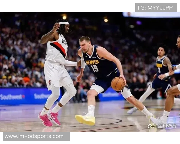 约基奇下半场狂砍30分展现MVP级别的逆转能力引发媒体热议